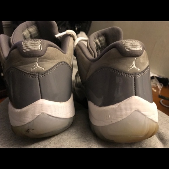 Low top Jordan 11s - Picture 3 of 5